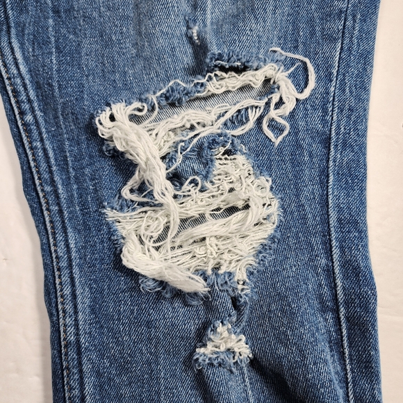 Vintage Abercrombie & Fitch Curve Love High Rise Mom Jeans Size 26/2R DISTRESSED - Picture 9 of 16